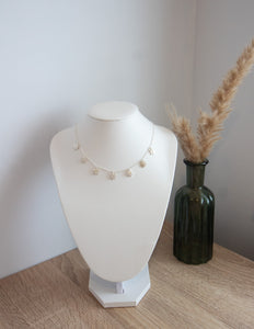 Daisy chain necklace