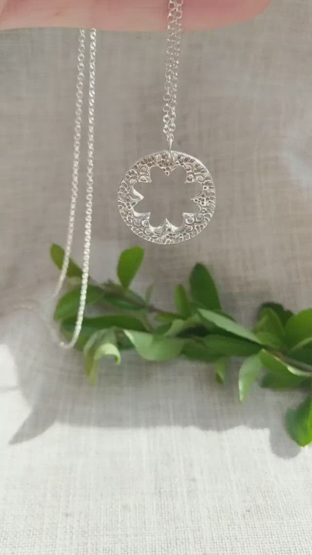 Daisy coin necklace