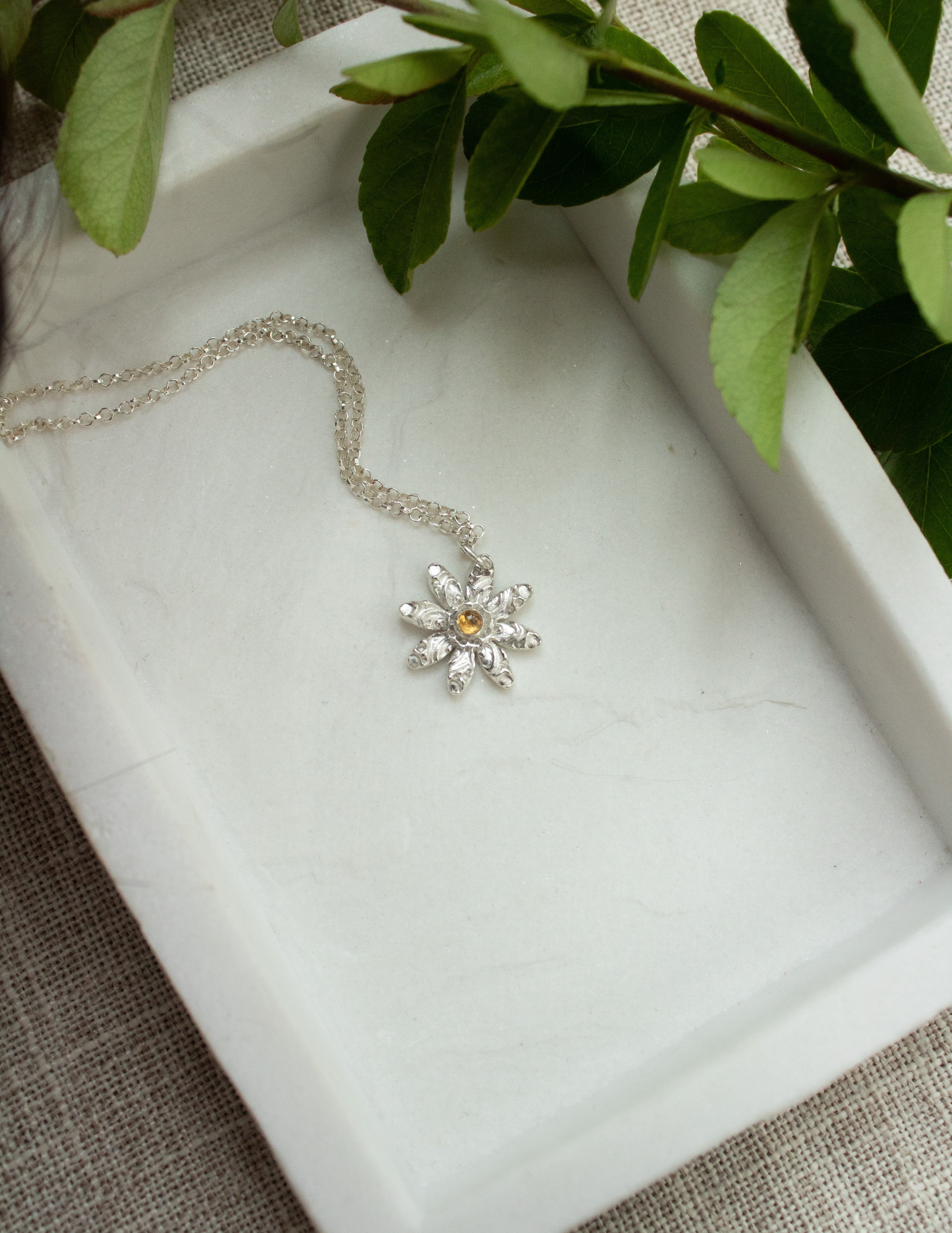 Daisy citrine necklace