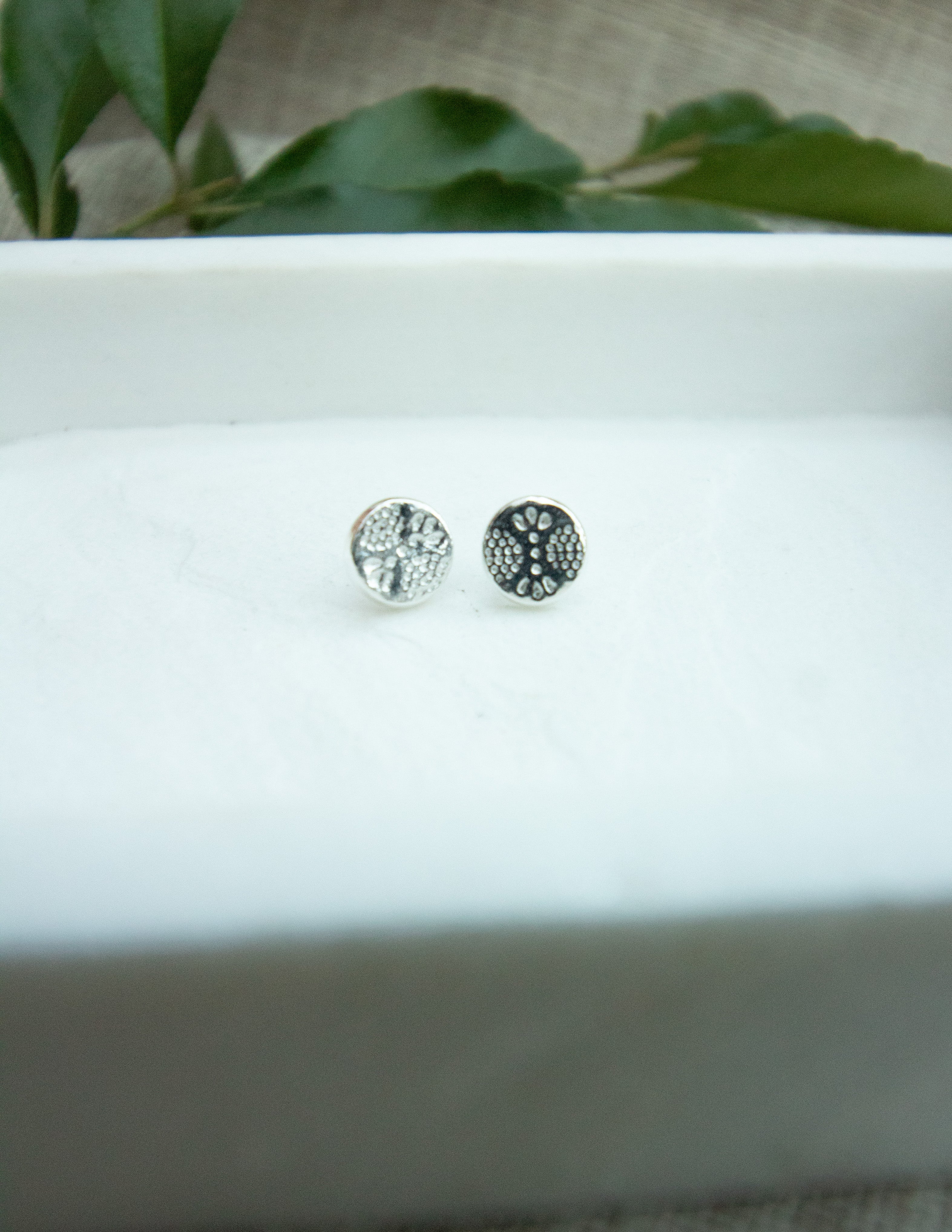 Circle boho pattern studs