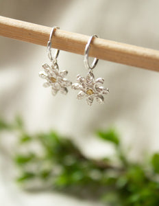 Mini Daisy hoops