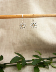 Mini Daisy earrings