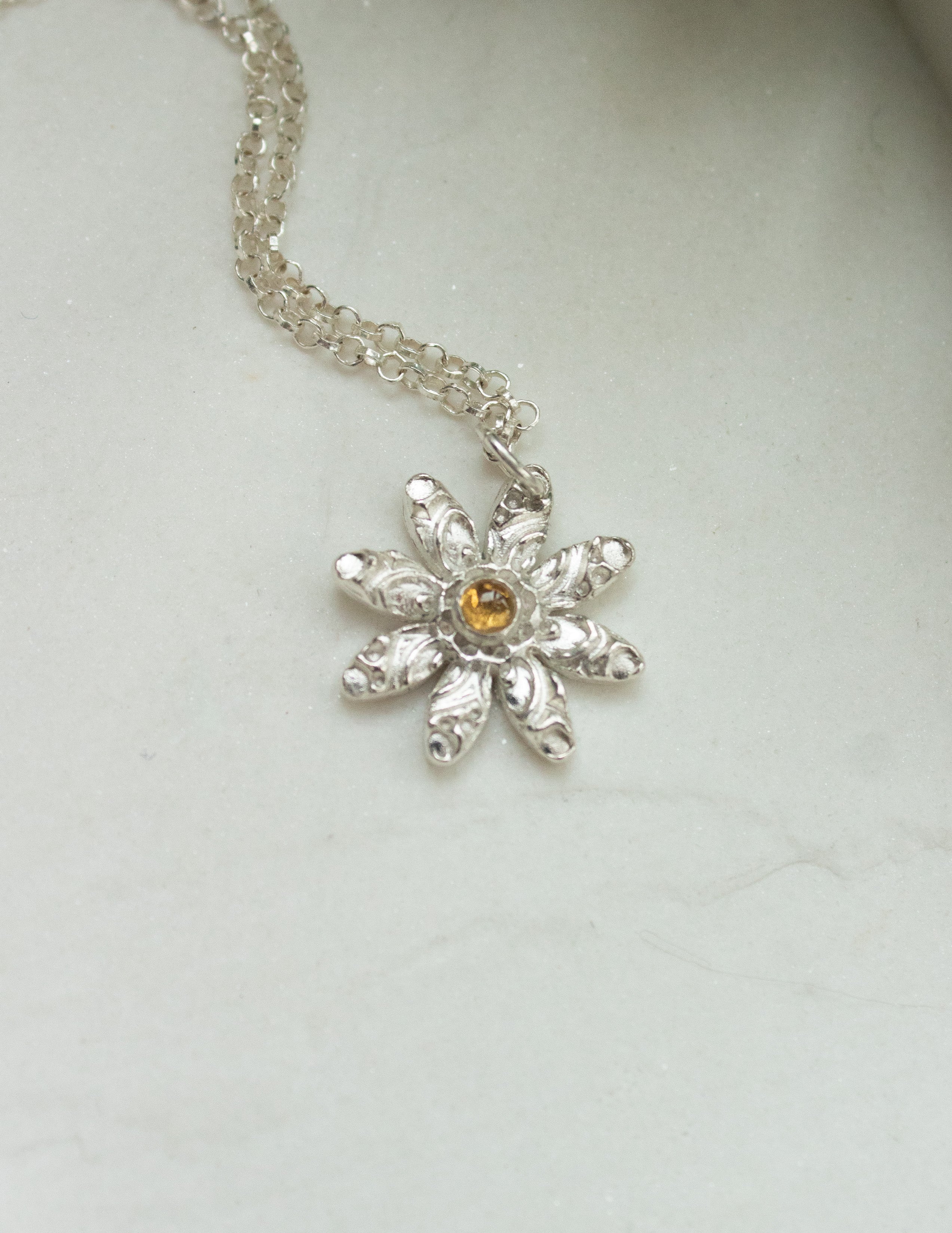 Daisy citrine necklace